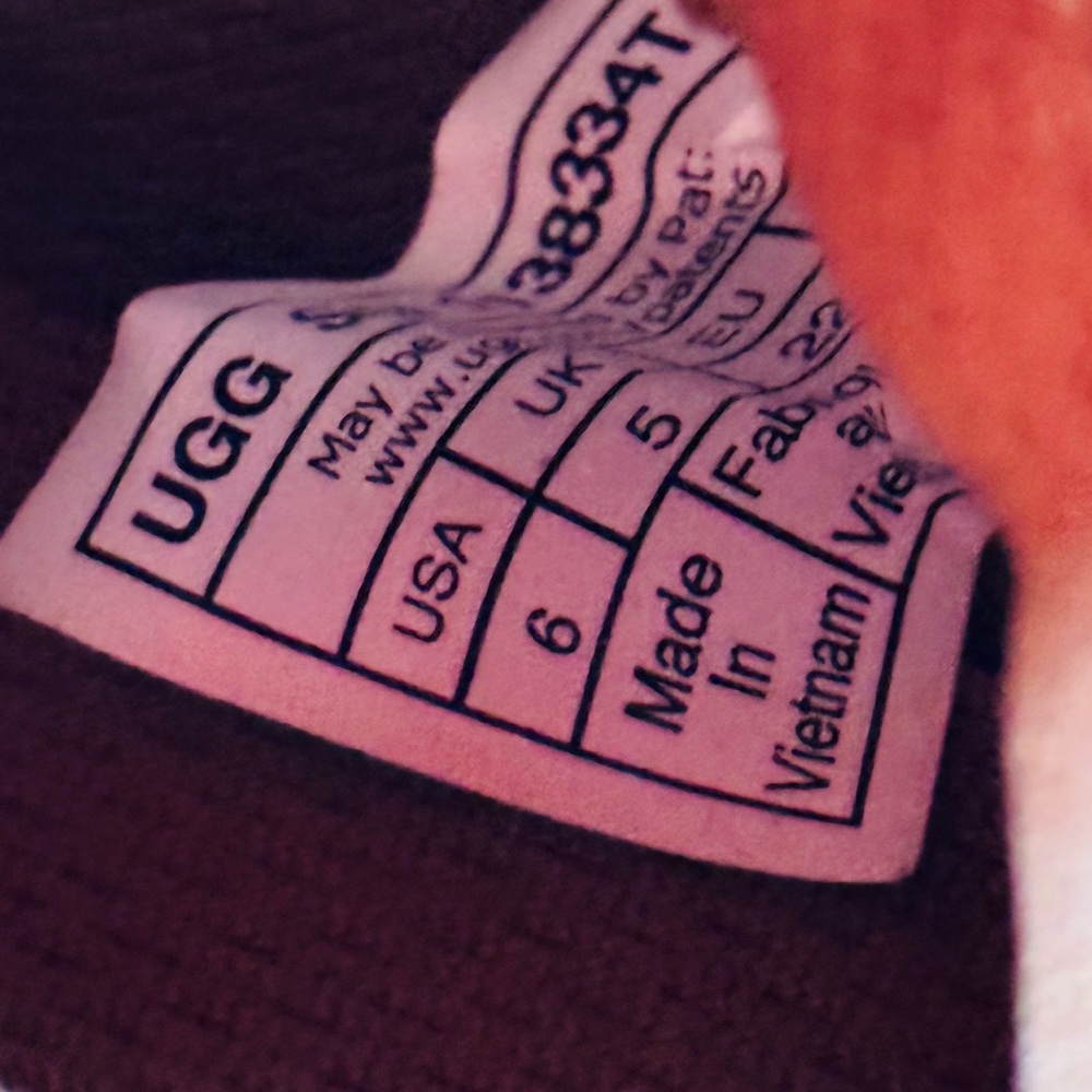 Toddler UGG Canoe Chukka Boots - Picture 6 of 6